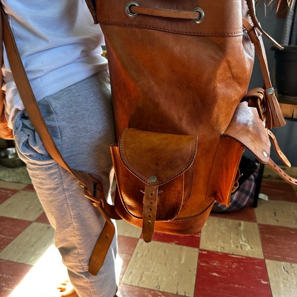 HANDCRAFTED GENUINE LEATHER BACKPACK main image 5